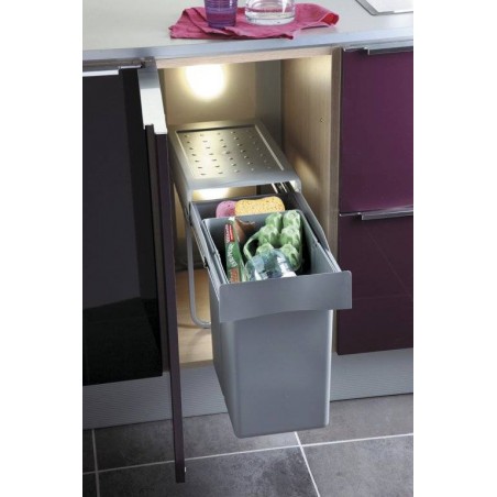 Poubelle ecologique coulissante 20L montée dans le meuble