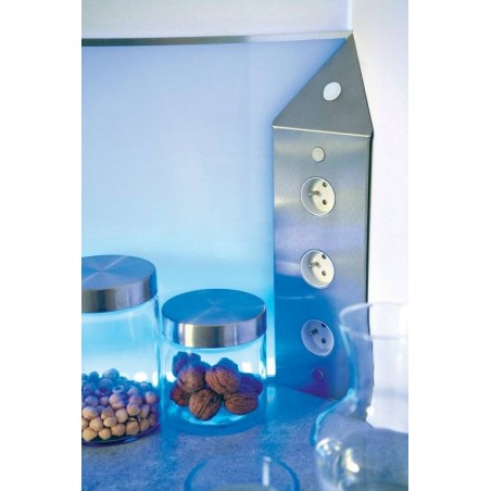 Bloc prises d'angle pour cuisine sans meubles hauts